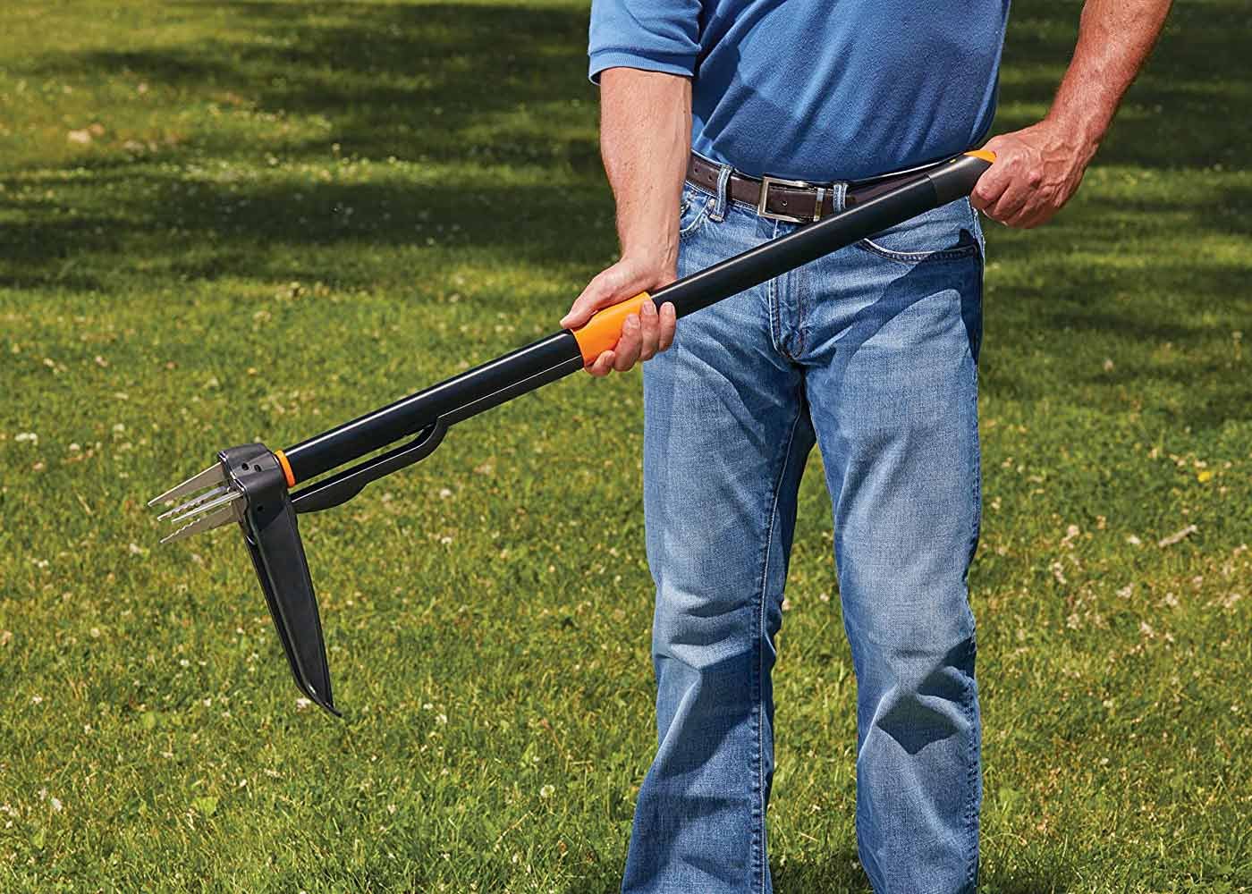 9 Best Weeders For Hardworking Gardeners